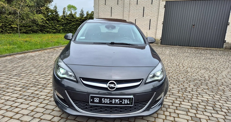 Opel Astra cena 40500 przebieg: 158907, rok produkcji 2014 z Człopa małe 742